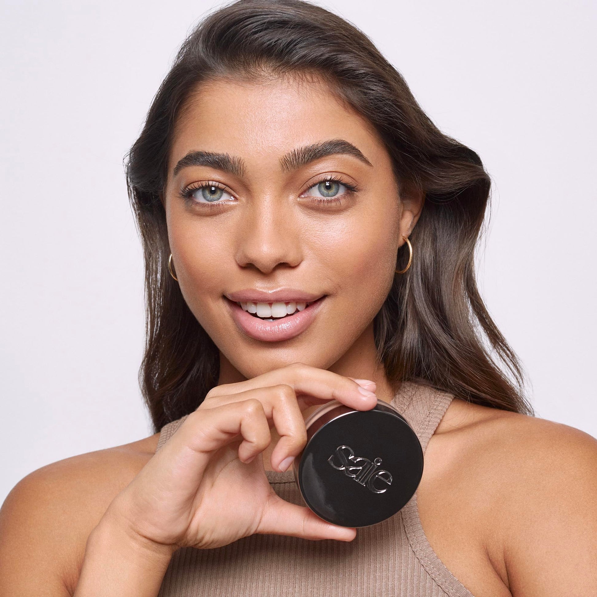 Saie Face Powder Duo, Medium - The Fluffy Brush, Soft, Multi-Use Targeted Powder Brush With Tapered Tip & Airset Radiant Loose Setting Powder, Translucent Medium (0.14 oz) - Vegan, Cruelty-Fee SaieBuy Supplements Australia